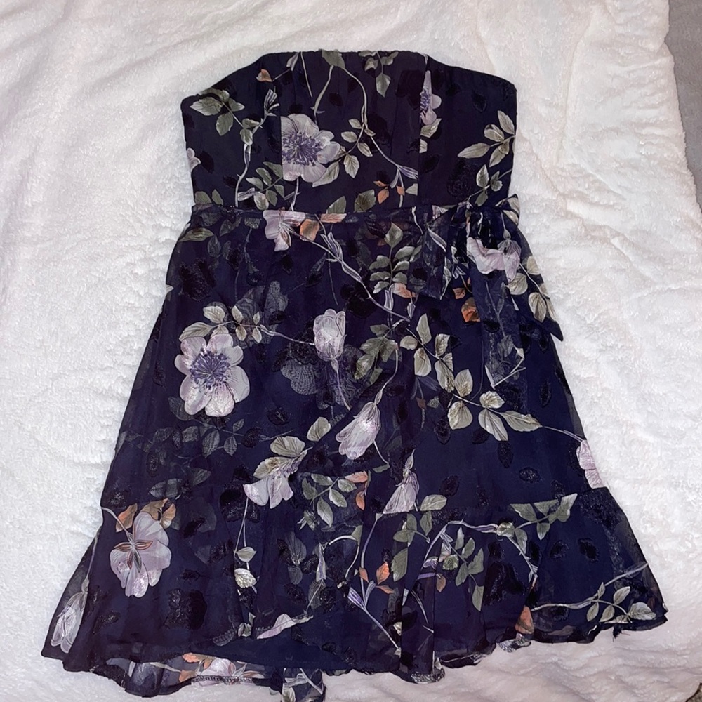 Selfie Leslie Strapless Dress